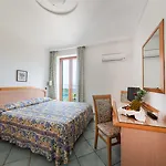 La Capannina - & 3*