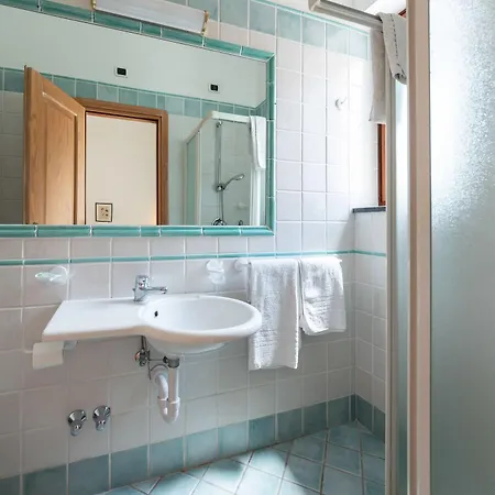 Hotel La Capannina - &
