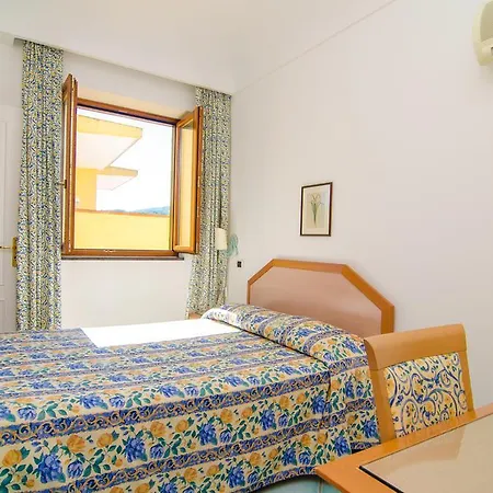 La Capannina - & 3*