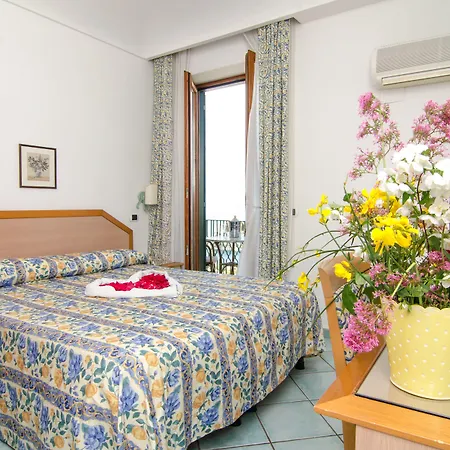 Hotel La Capannina - &