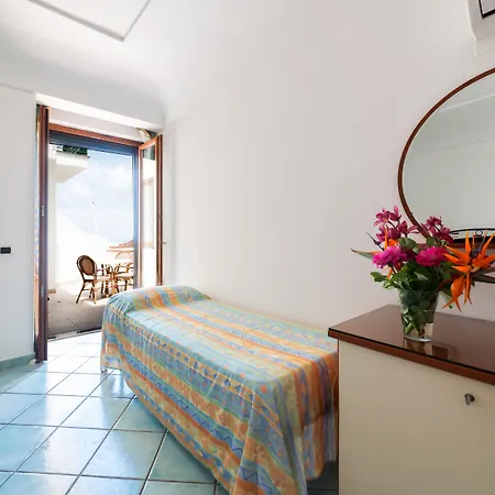 La Capannina - & Ξενοδοχείο 3*