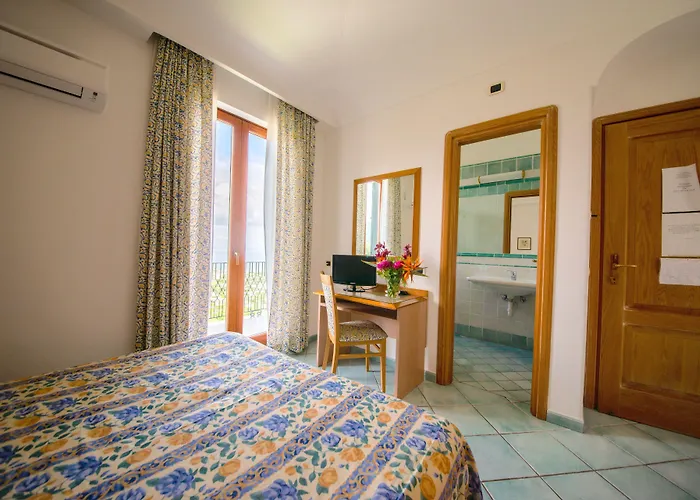 La Capannina - & 3* Ischia