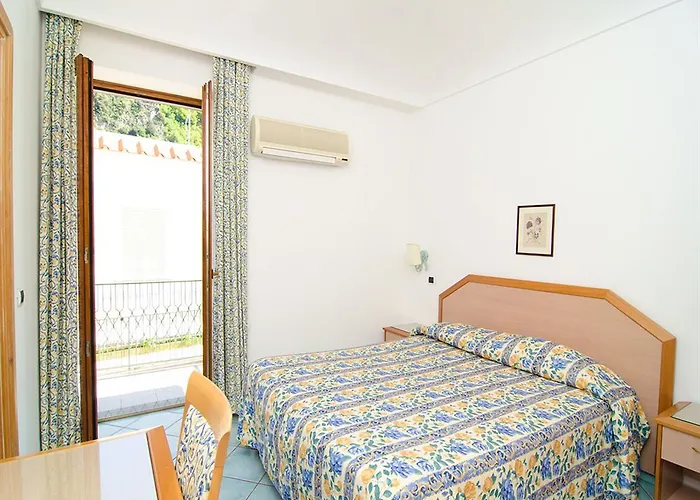 Hotel La Capannina - & 3*