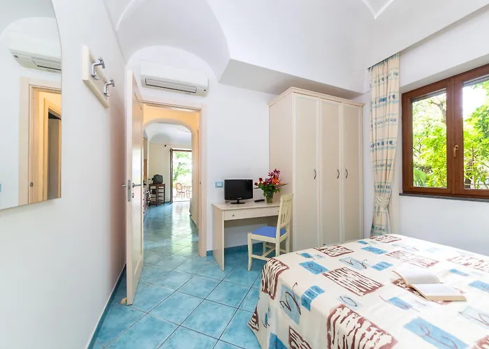 Hotel La Capannina - & Ísquia